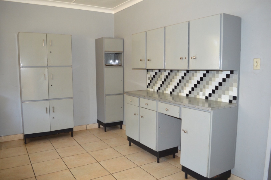 4 Bedroom Property for Sale in Roosheuwel North West